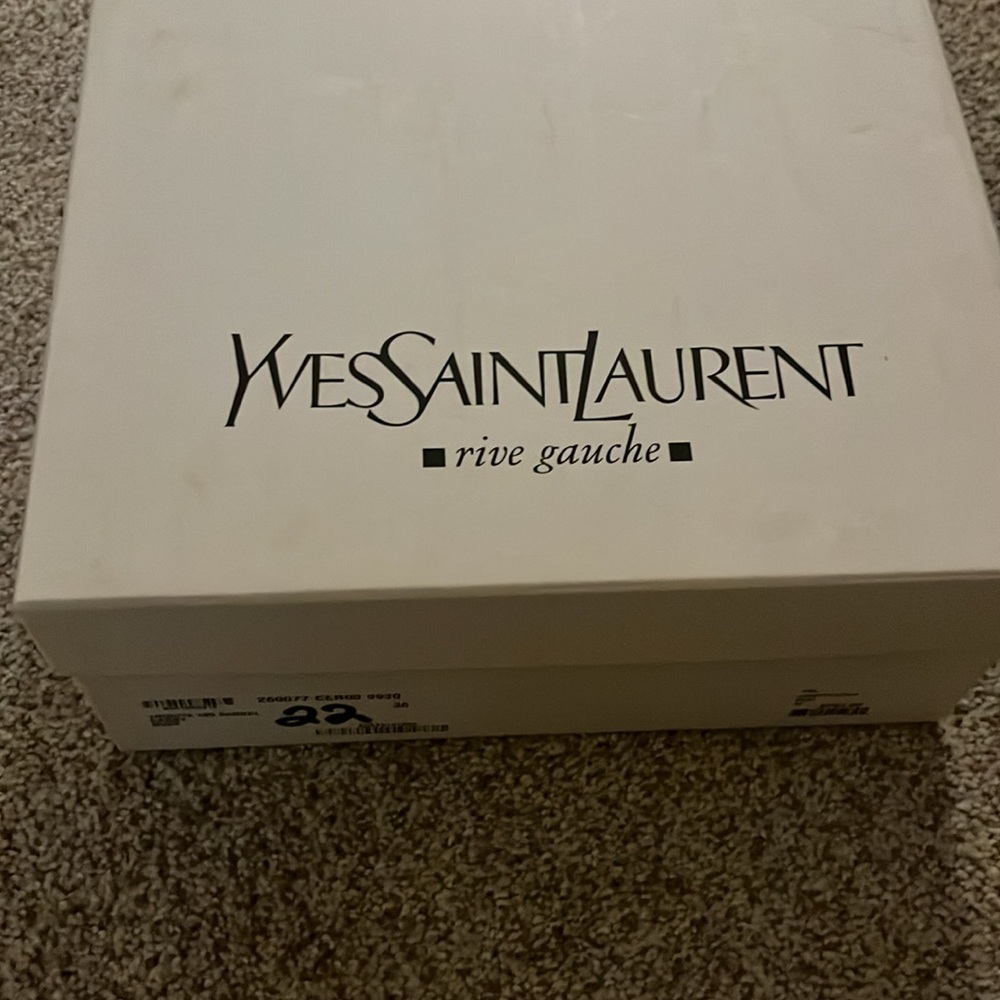 Saint Laurent Tribute - Picture 12 of 13